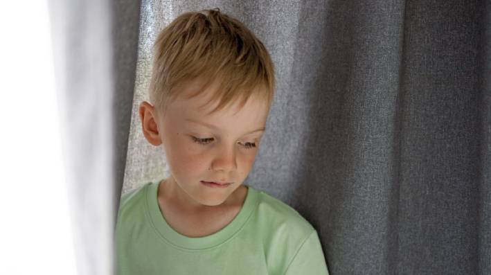 You are currently viewing Jak rozpoznać i wspierać dzieci będące ofiarami agresji?